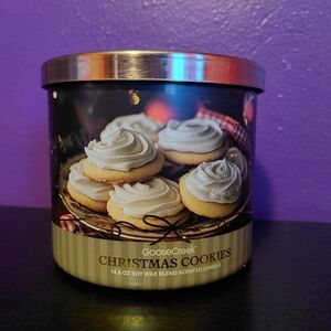 Goose Creek Christmas Cookies Scented Candle - Cream and Gold